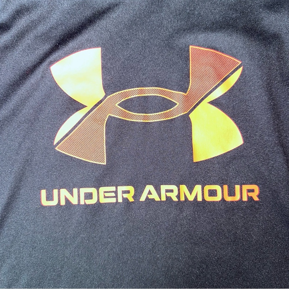 NWOT Youth XLarge Under Armour Pullover Hooded Athletic LS Shirt - Picture 3 of 5